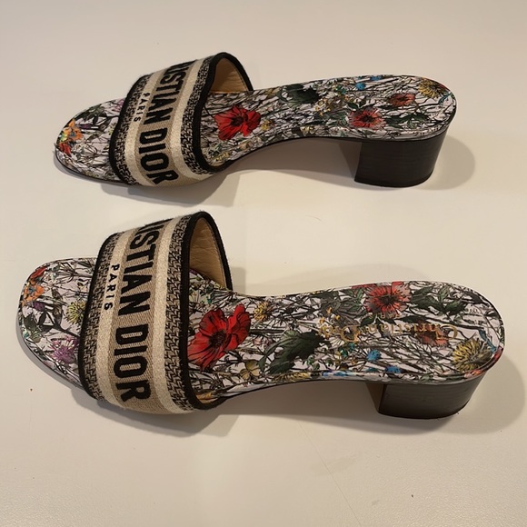 Christian Dior heeled slides - Picture 2 of 5